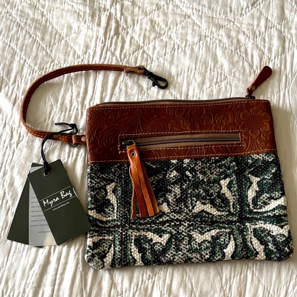 NWT Myra Bag Pouch